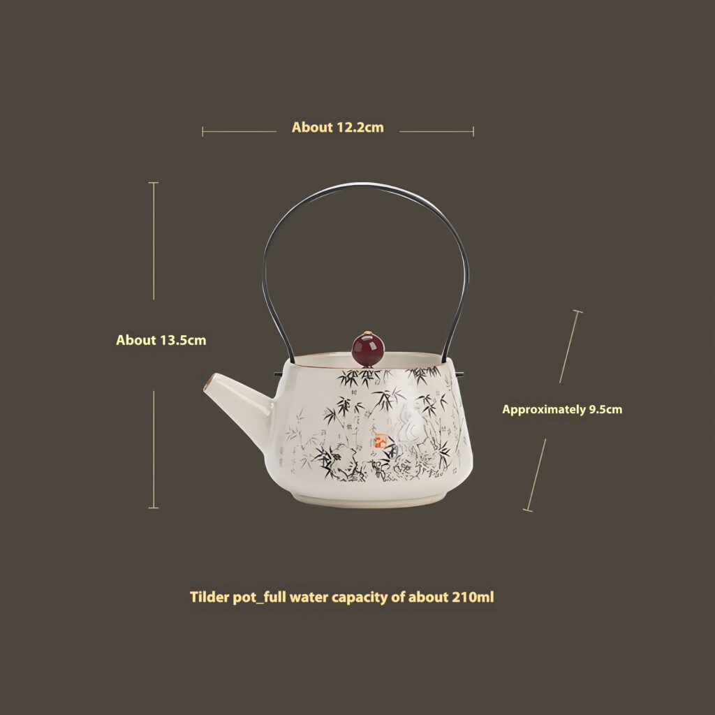 Teapot product specifications: approximately 12.2cm in length, 9.5cm in width, and 13.5cm in height, with a capacity of approximately 210ml when filled with water