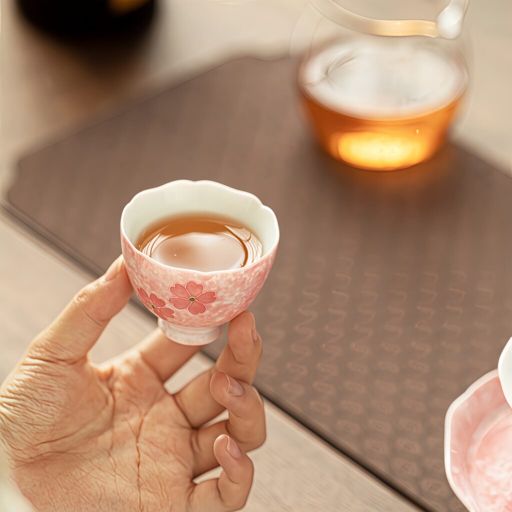 Hand drawn - Drunken Flower Room - Small Customer Cup