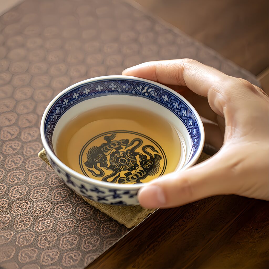 Blue and white lotus tea cup, master's cup, tea tasting cup, Pu erh cup, ceramic tea cup