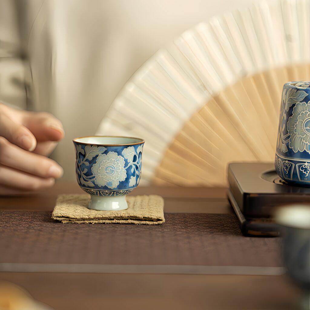 Ru kiln Yuan blue and white tea cup, master cup, guest cup, ceramic tea set, high footed cup, can be used to nourish peonies, tea tasting cup