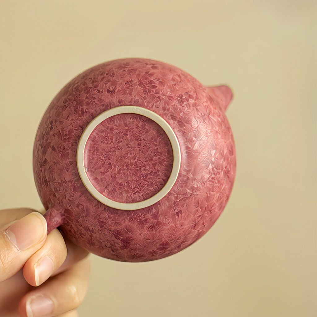 Product specifications: approximately 10.7cm in length, 7.7cm in width, 6cm in height, with a full water capacity of approximately 110ml