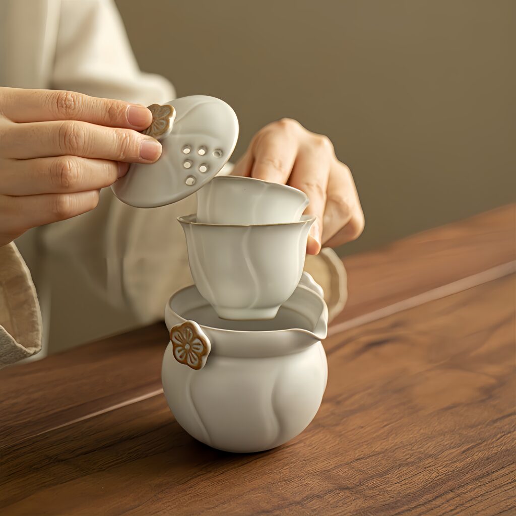 Imitation Song Ru Kiln Moon White Cold Plum Travel Teapot Tea Set