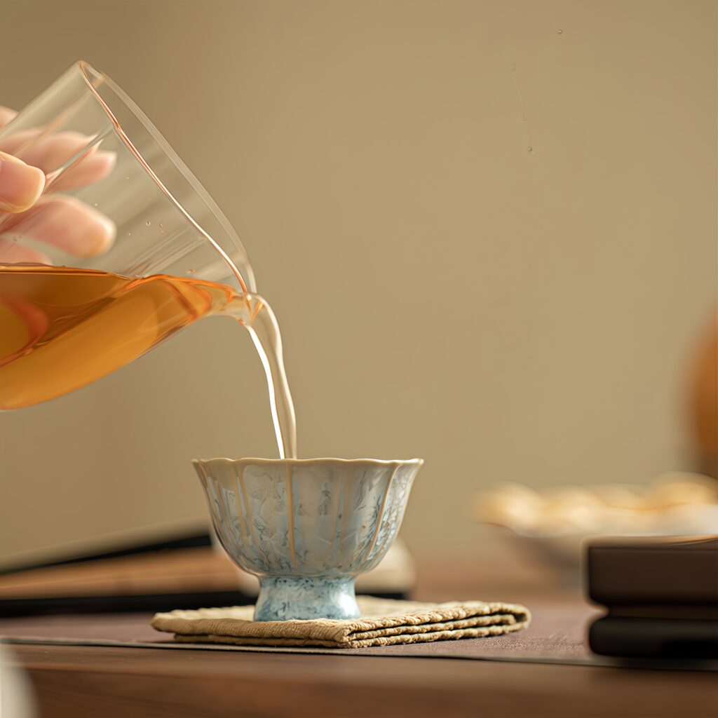 Width approximately 6.3cm, height approximately 4.4cm, full water capacity approximately 35ml