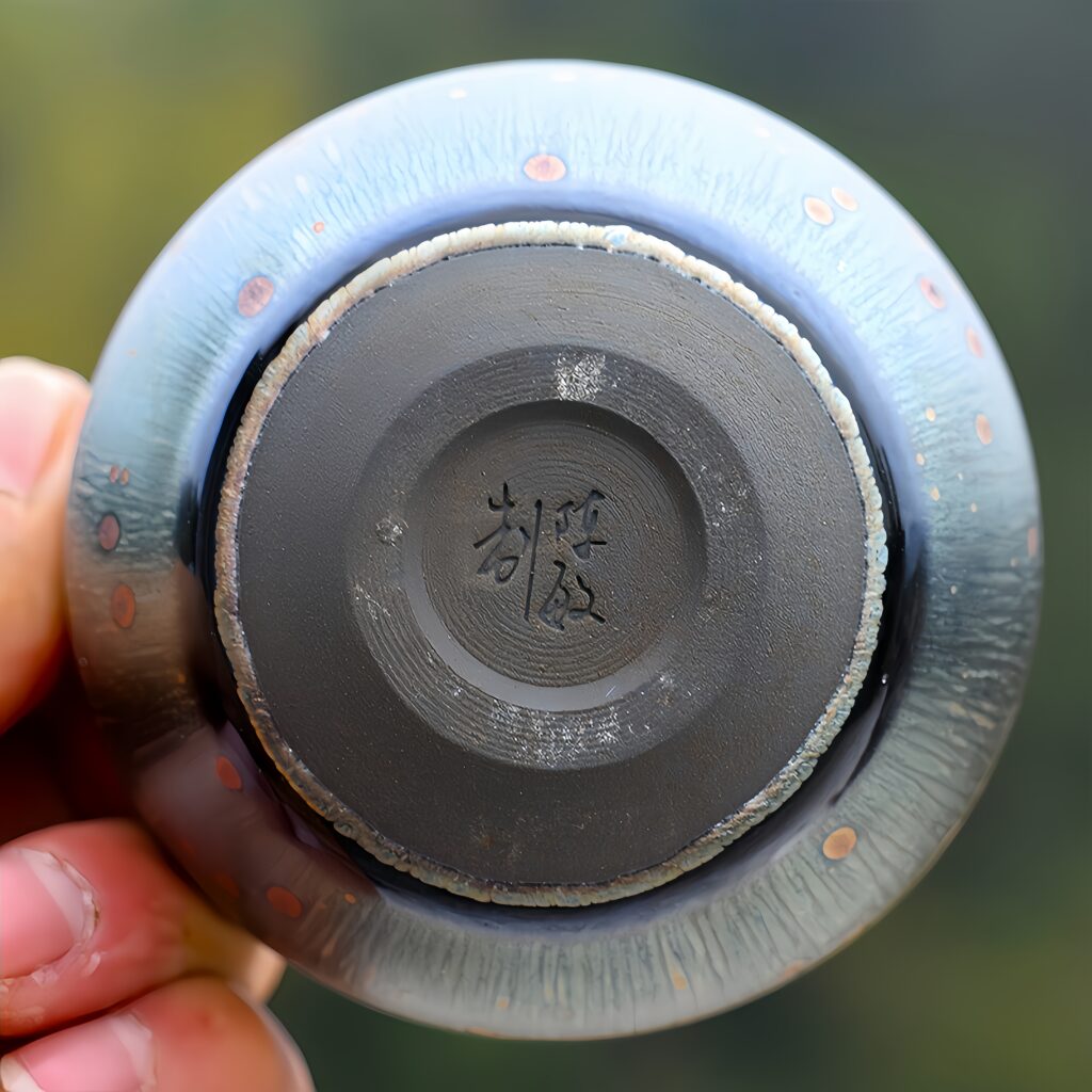 O1CN01XTdxSQ2EQWD56r6T4 2217633868739 0 cib